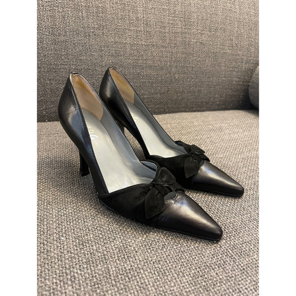 BCBG Paris Black Suede Pump Heels Size 6 - Picture 2 of 11